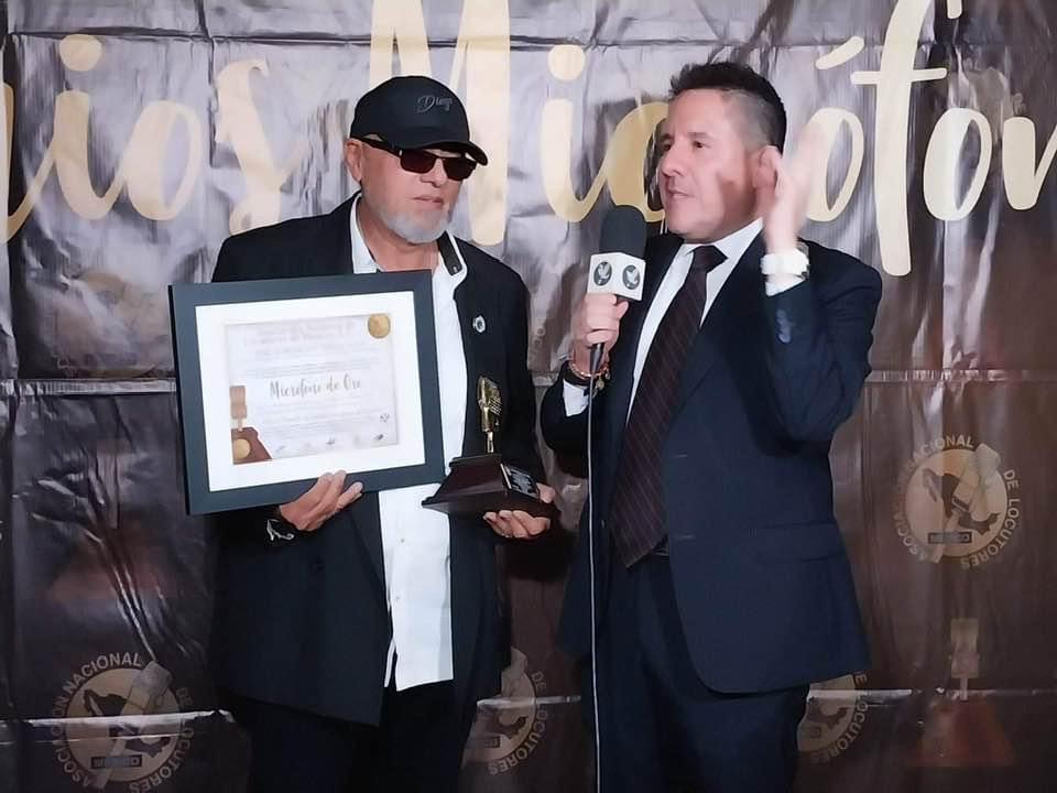 Premian al cantautor Diego, director de  La Mejor Radio – Los Ángeles