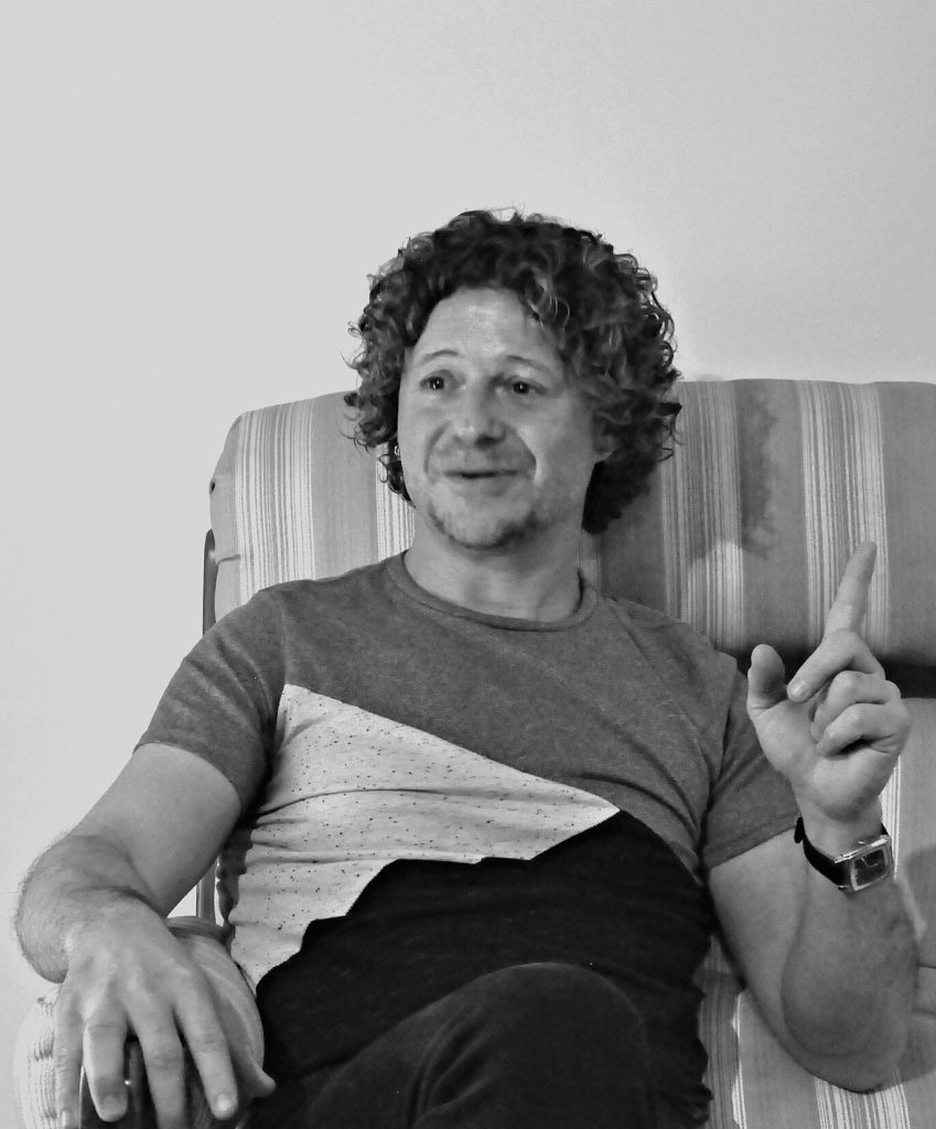 Xavi Sala, cineasta catalán y director de la película El ombligo de Guie’dani. Foto por Jorge Vargas.
